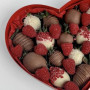 Клубника в шоколаде сердечко с малиной фото 2